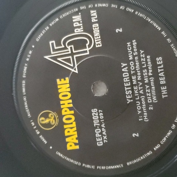 Beatles 45 - Picture 10 of 11